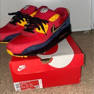 Men’s size 12 AIRMAX 90 PREMIUM